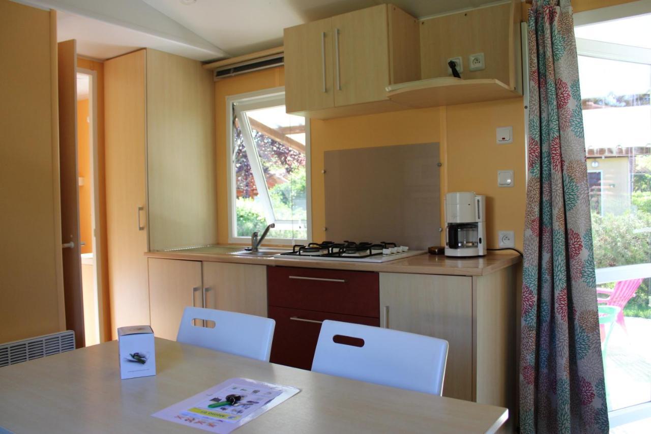 Camping Familial Paisible Avec Piscine, Mobil Home , Chalet, Studio & Emplacement Nue Casties-Labrande Екстериор снимка