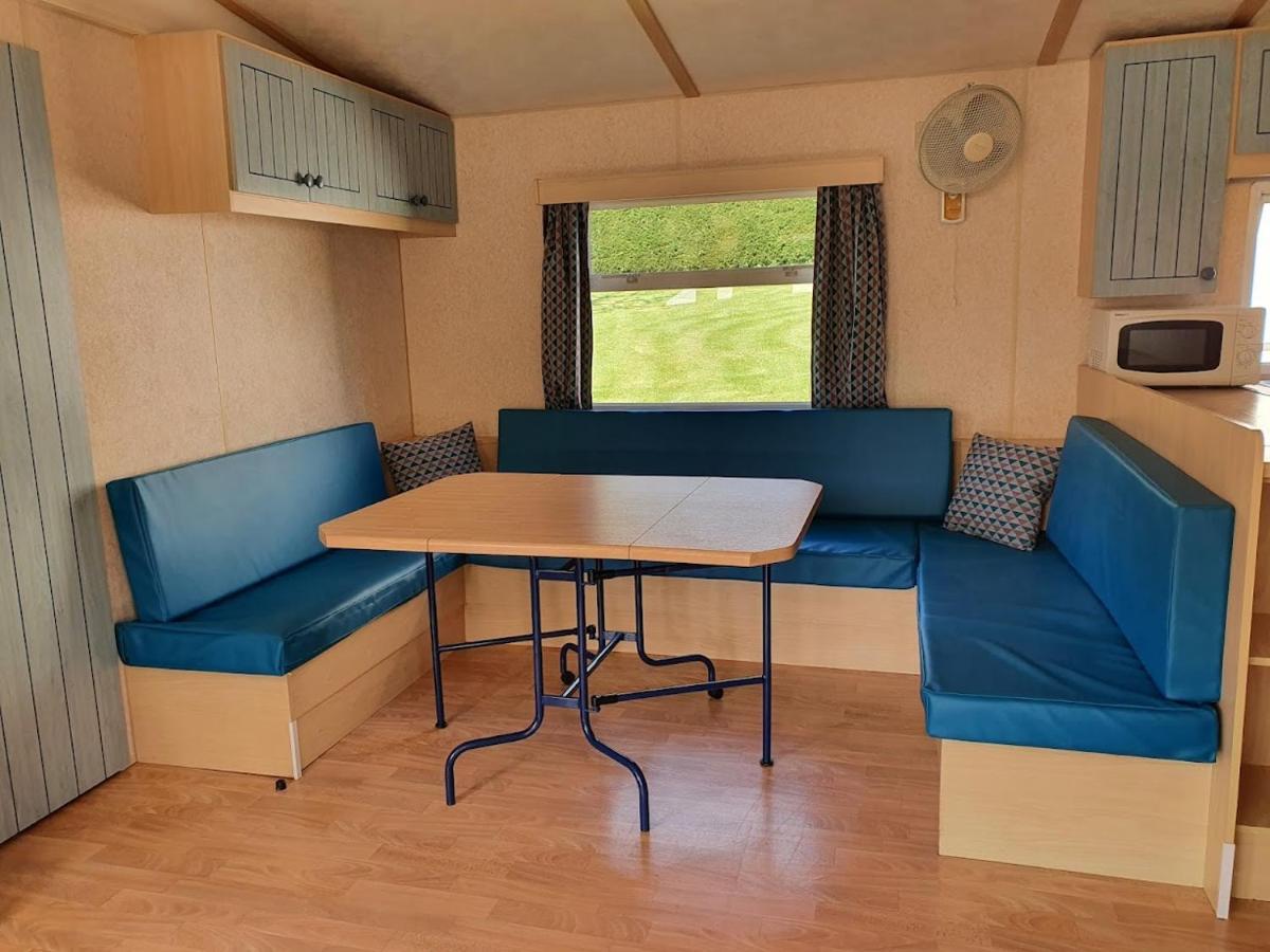 Camping Familial Paisible Avec Piscine, Mobil Home , Chalet, Studio & Emplacement Nue Casties-Labrande Екстериор снимка