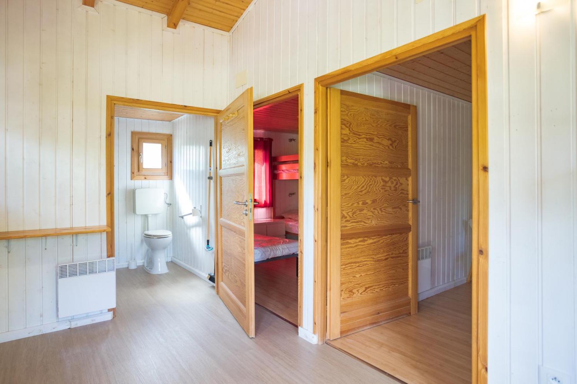 Camping Familial Paisible Avec Piscine, Mobil Home , Chalet, Studio & Emplacement Nue Casties-Labrande Екстериор снимка