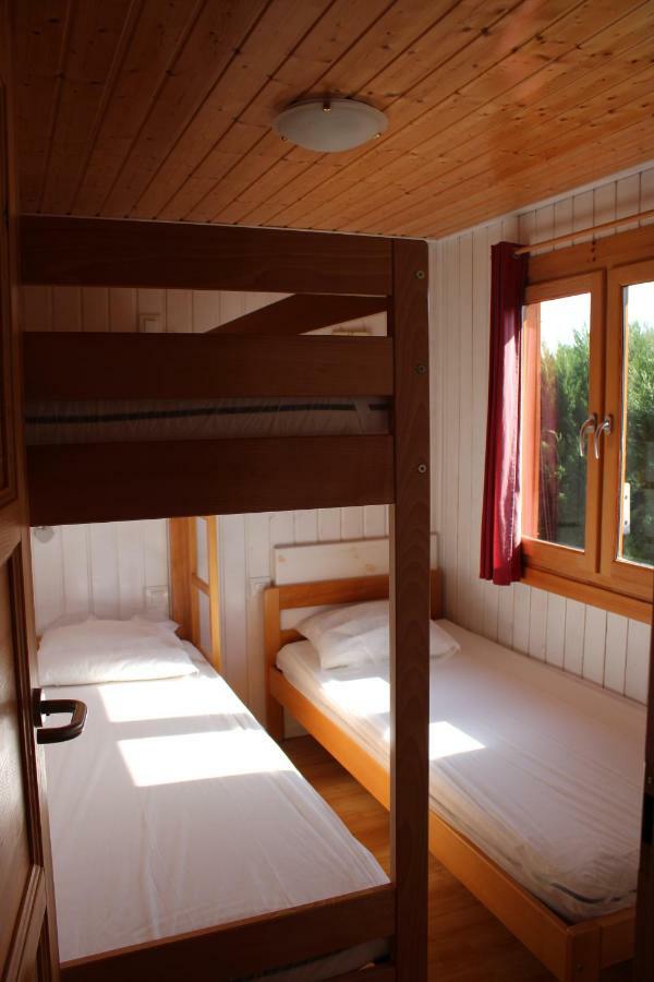 Camping Familial Paisible Avec Piscine, Mobil Home , Chalet, Studio & Emplacement Nue Casties-Labrande Екстериор снимка
