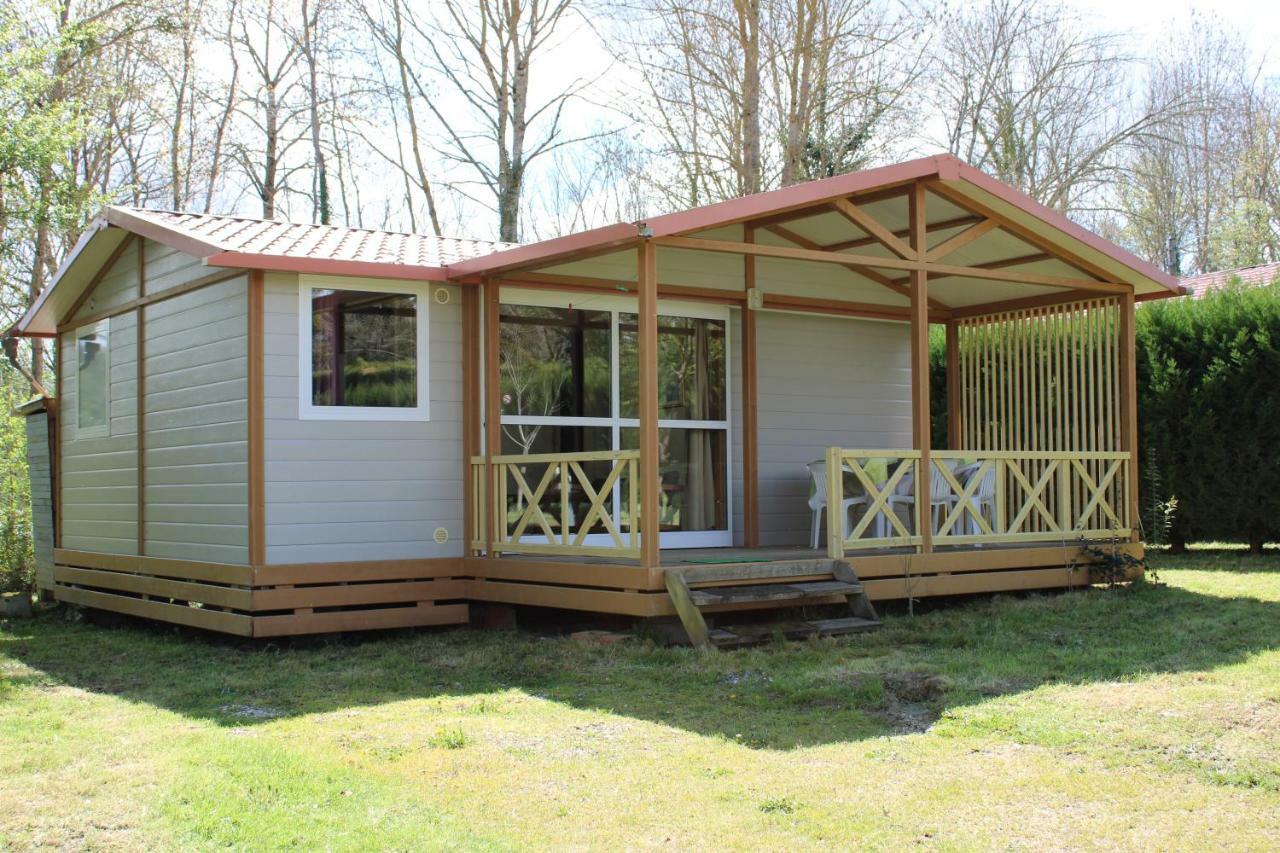 Camping Familial Paisible Avec Piscine, Mobil Home , Chalet, Studio & Emplacement Nue Casties-Labrande Екстериор снимка