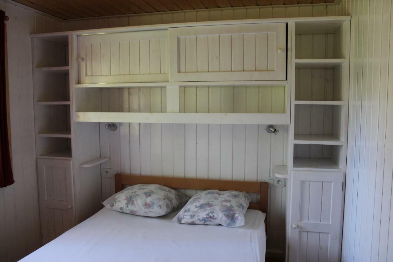 Camping Familial Paisible Avec Piscine, Mobil Home , Chalet, Studio & Emplacement Nue Casties-Labrande Екстериор снимка