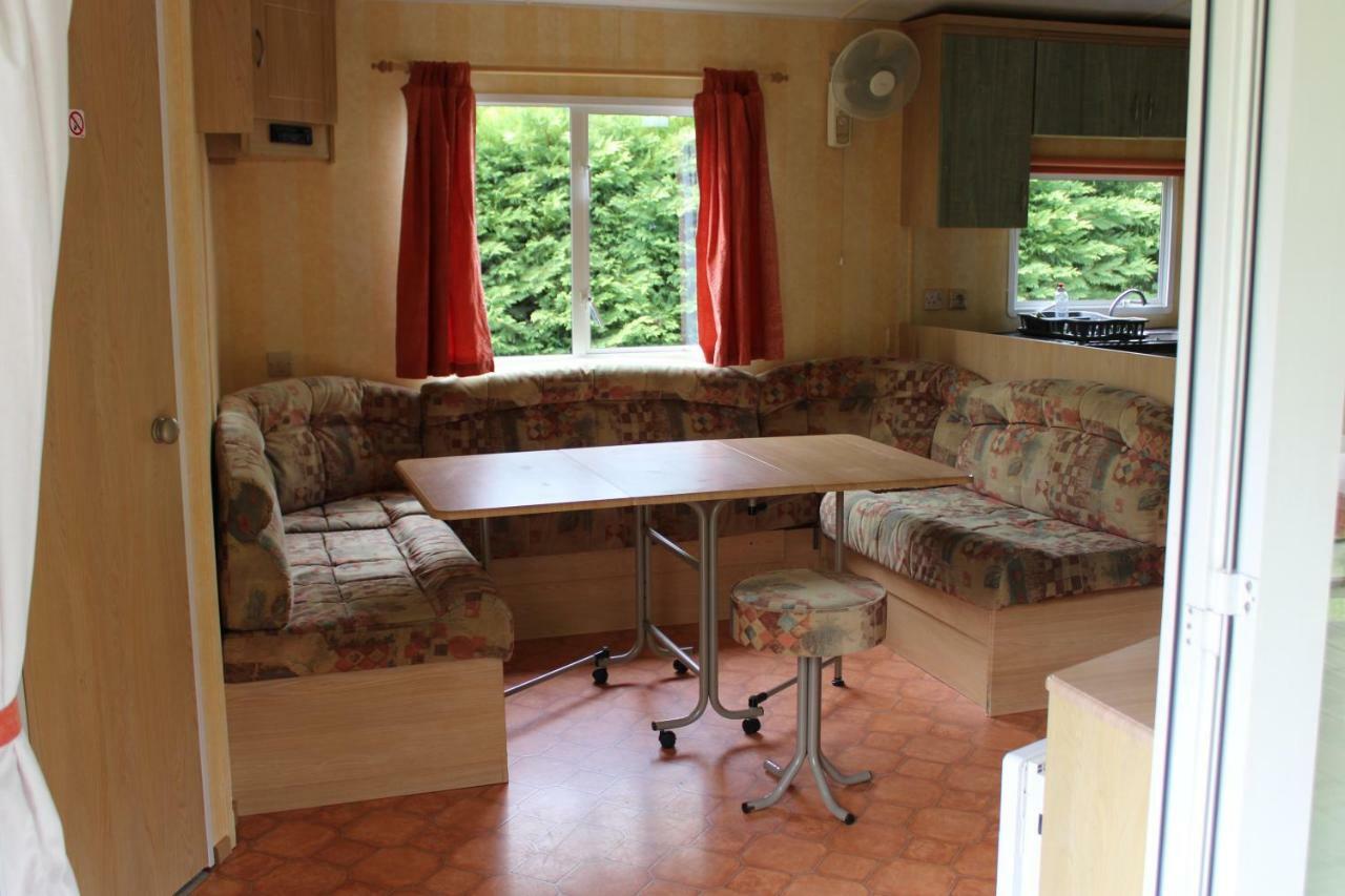 Camping Familial Paisible Avec Piscine, Mobil Home , Chalet, Studio & Emplacement Nue Casties-Labrande Екстериор снимка
