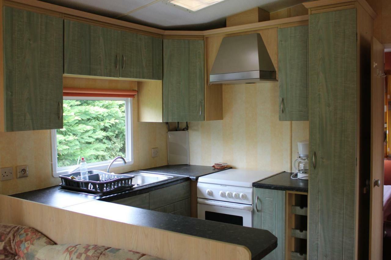 Camping Familial Paisible Avec Piscine, Mobil Home , Chalet, Studio & Emplacement Nue Casties-Labrande Екстериор снимка